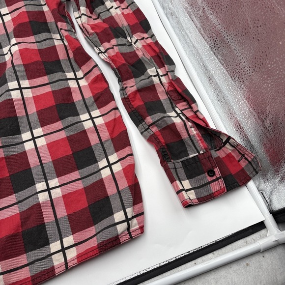 Obey‎ Flannel Shirt Button Down Mens Size Medium Red Checkered Long Sleeve - Picture 14 of 15